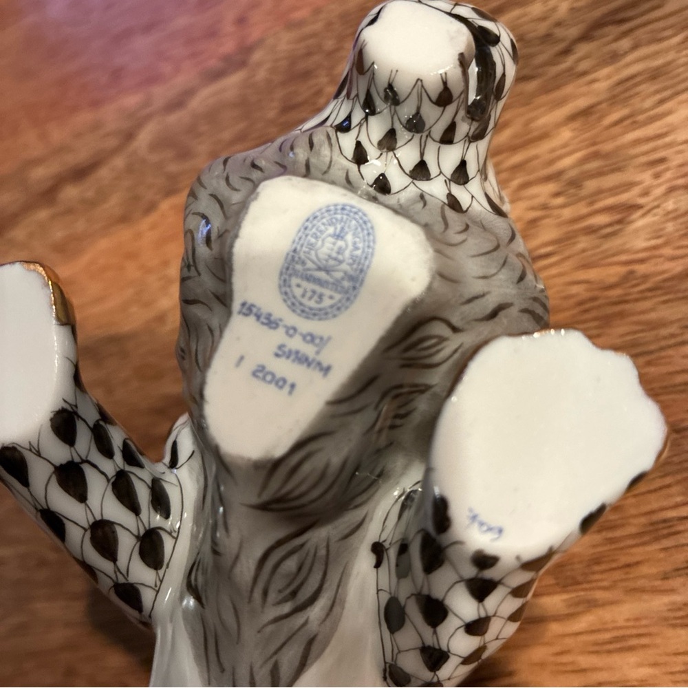 Herend lion drinking water black 15435 - Picture 8 of 8